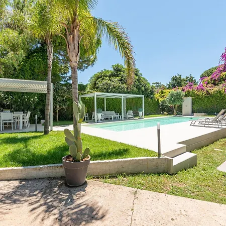 Nika Villa *